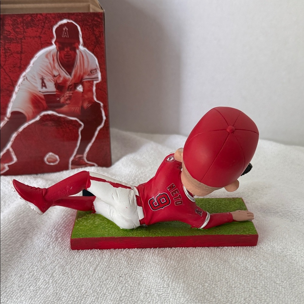 Angels Red Bobblehead Box - Picture 10 of 12